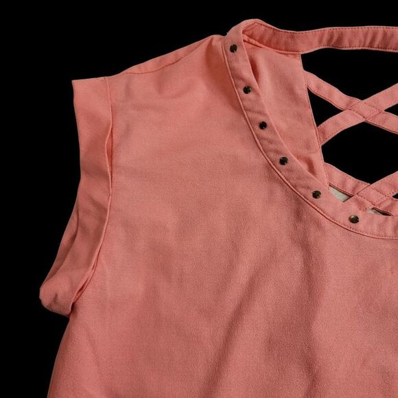 Charlotte Russe peach blouse M - Picture 3 of 5